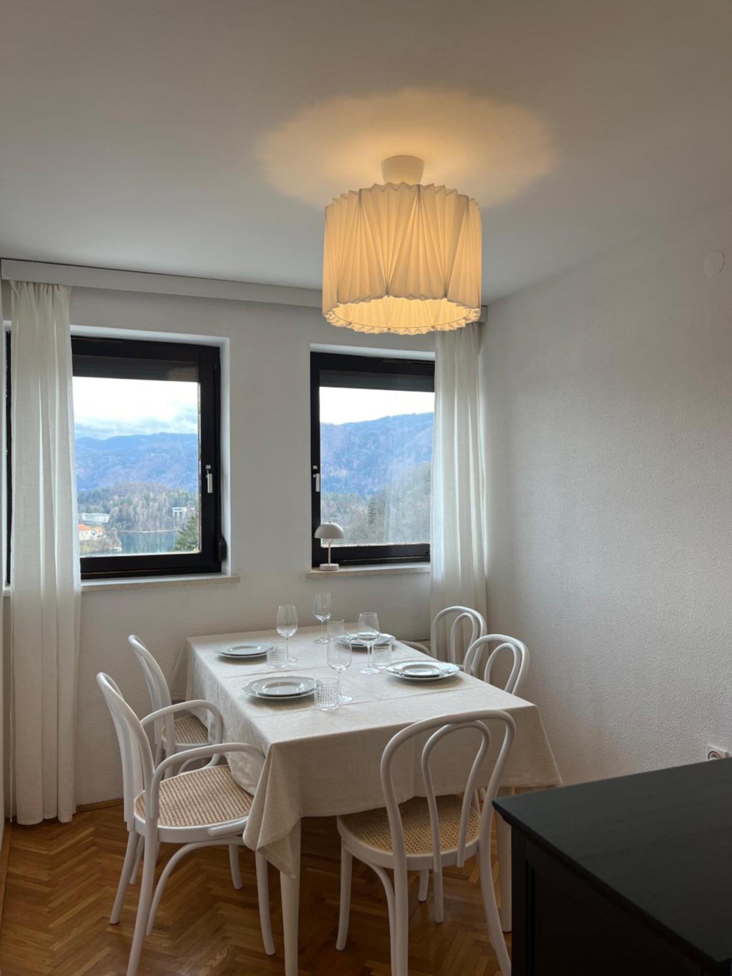 Lakeview Guesthouse & Chalet بليد المظهر الخارجي الصورة