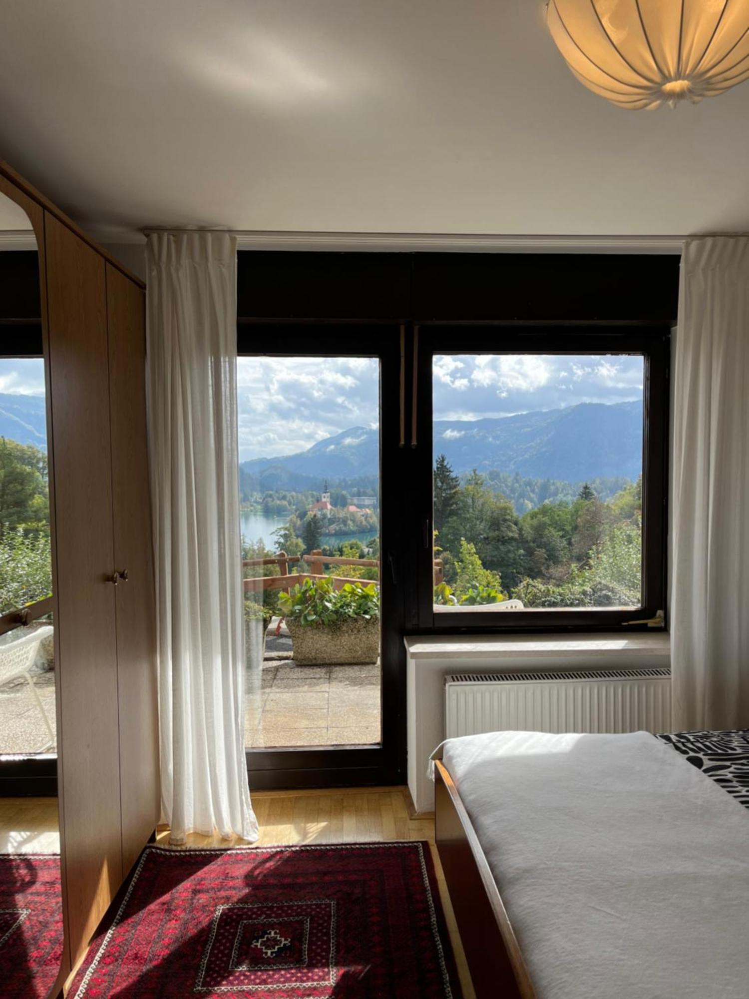 Lakeview Guesthouse & Chalet بليد المظهر الخارجي الصورة