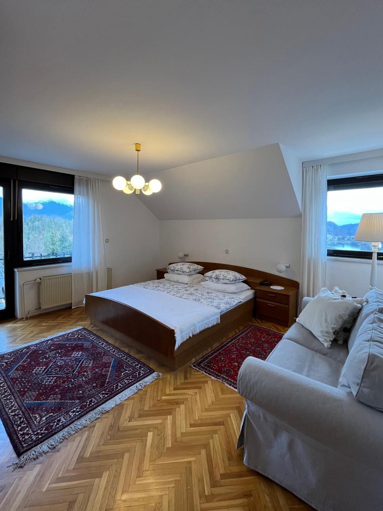 Lakeview Guesthouse & Chalet بليد الغرفة الصورة
